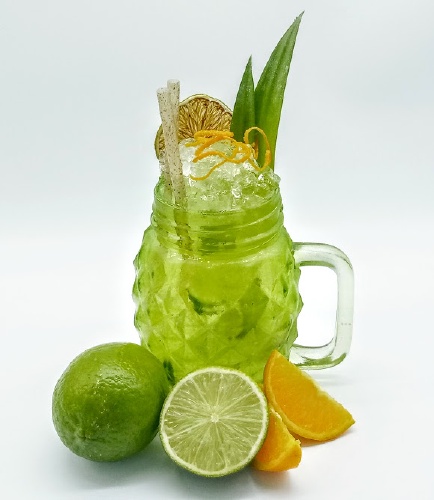 Caipirinha de Naranja y Piña