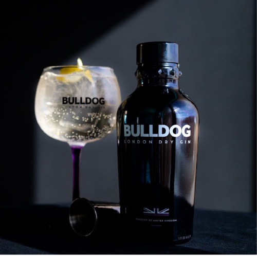 Bulldog & Fever Tree